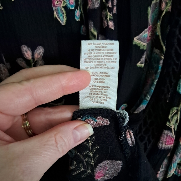 Free People Just the Two of Us Tunic Black Floral Small Crochet Mini - Picture 11 of 16
